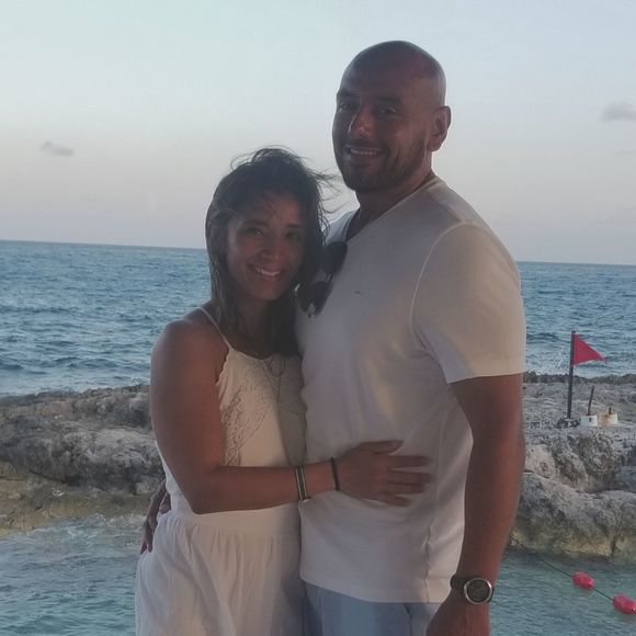 Meet your Posher, Sandy - Picture 1 of 1